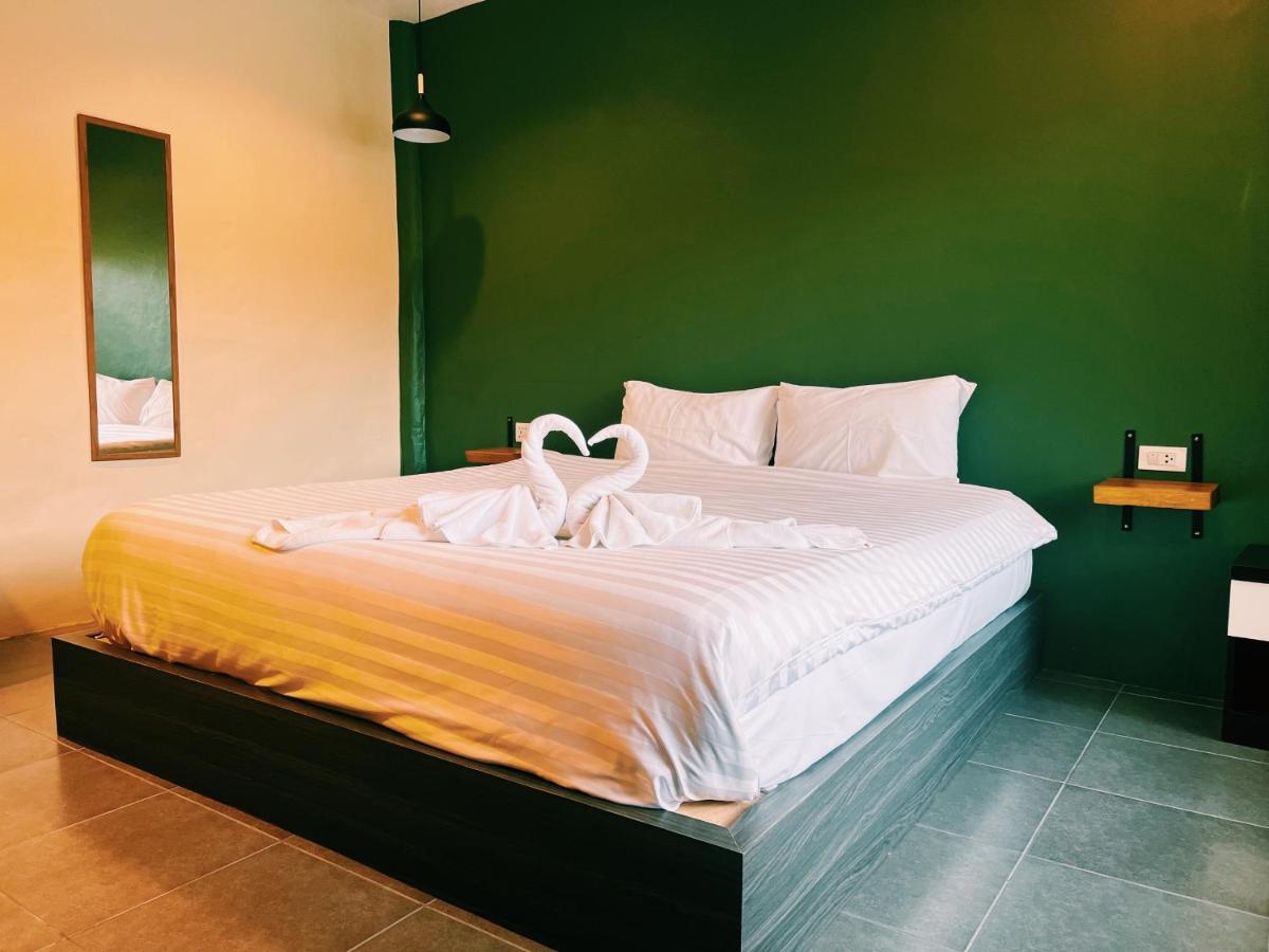 Vivi Hotel Resort Phuket Exterior photo