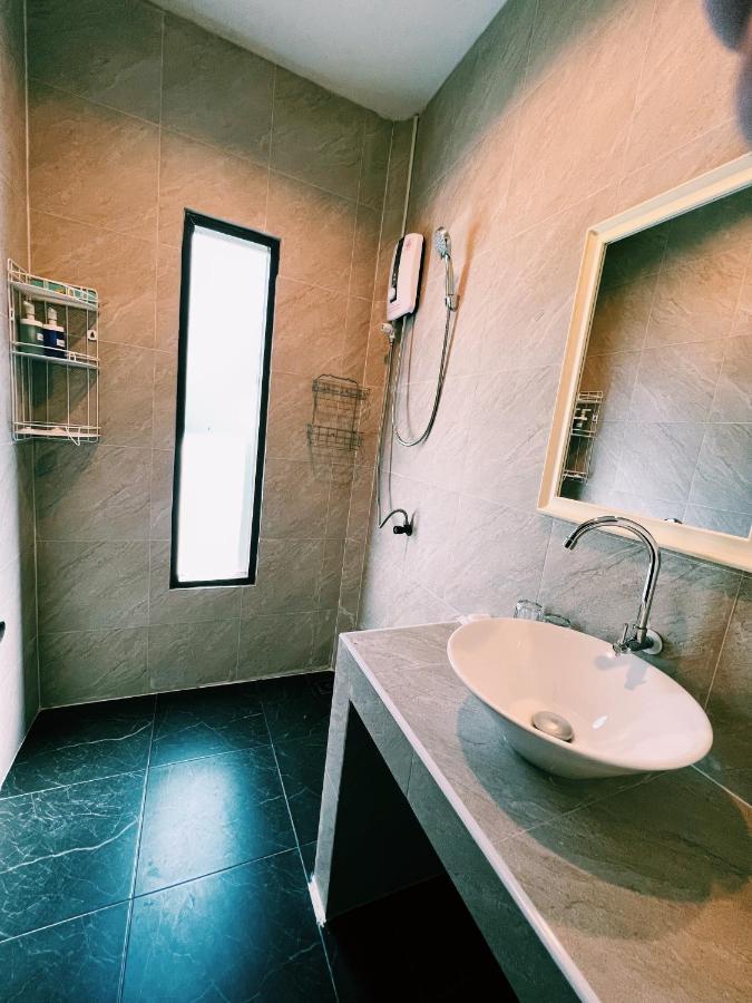 Vivi Hotel Resort Phuket Exterior photo