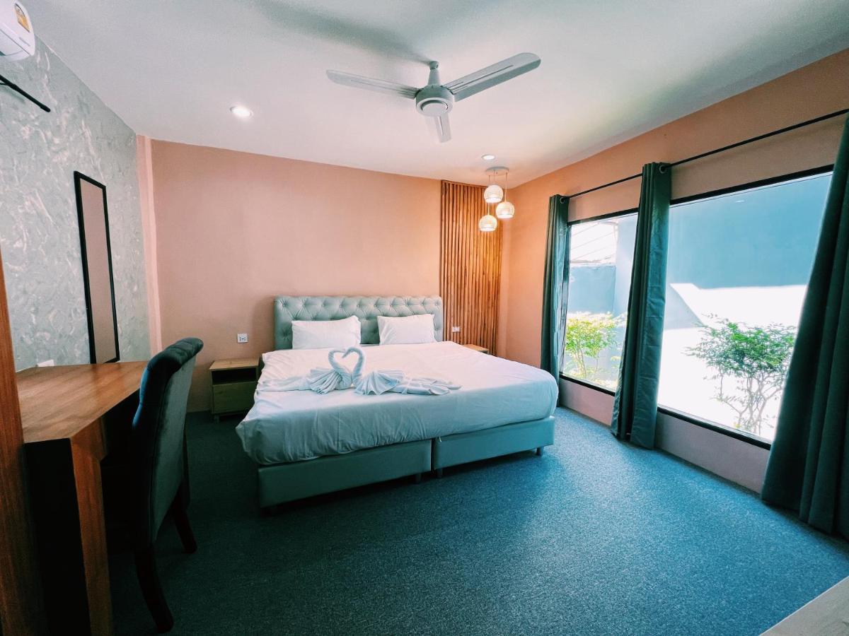 Vivi Hotel Resort Phuket Exterior photo
